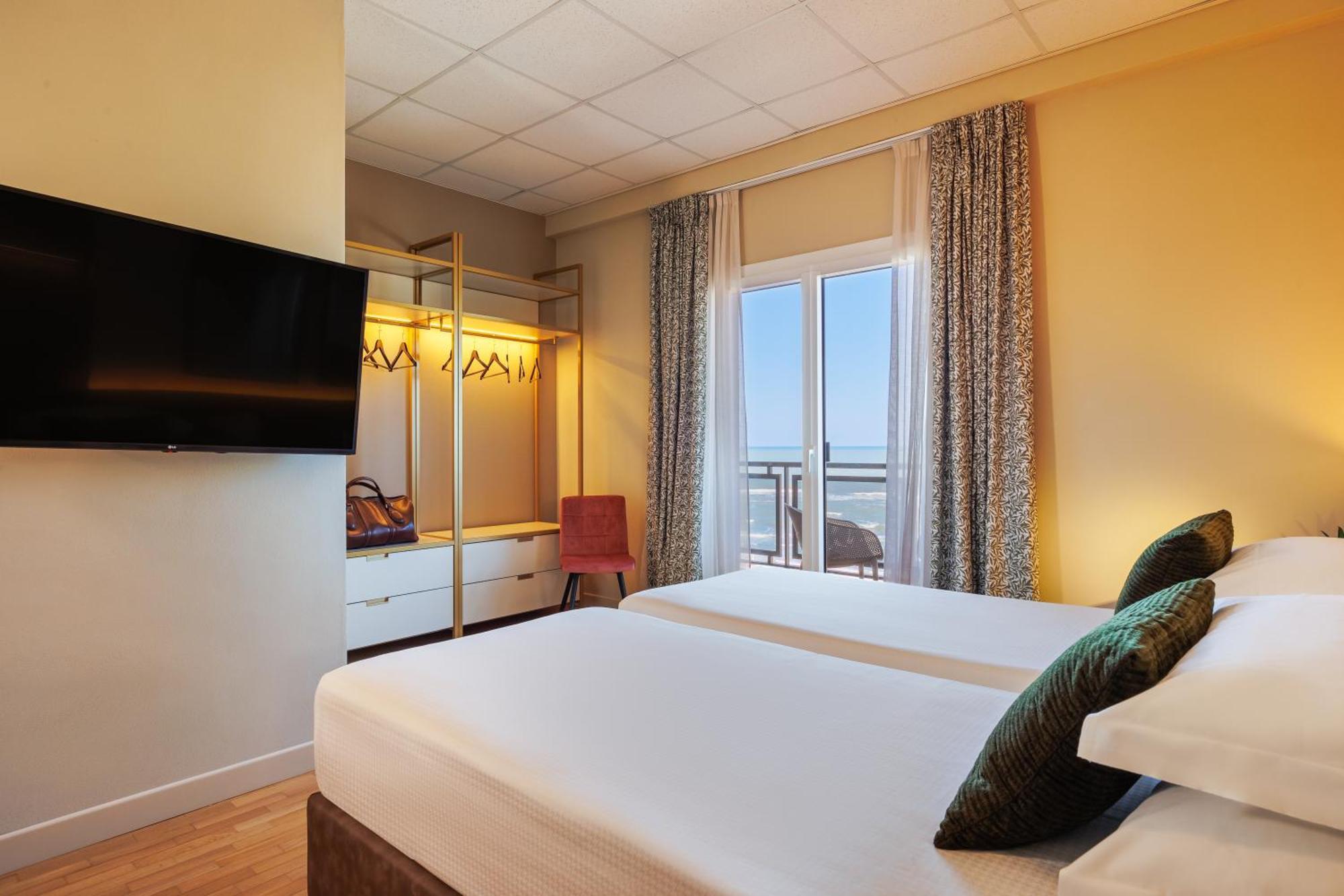 Charlie In Pesaro Hotel Exterior photo