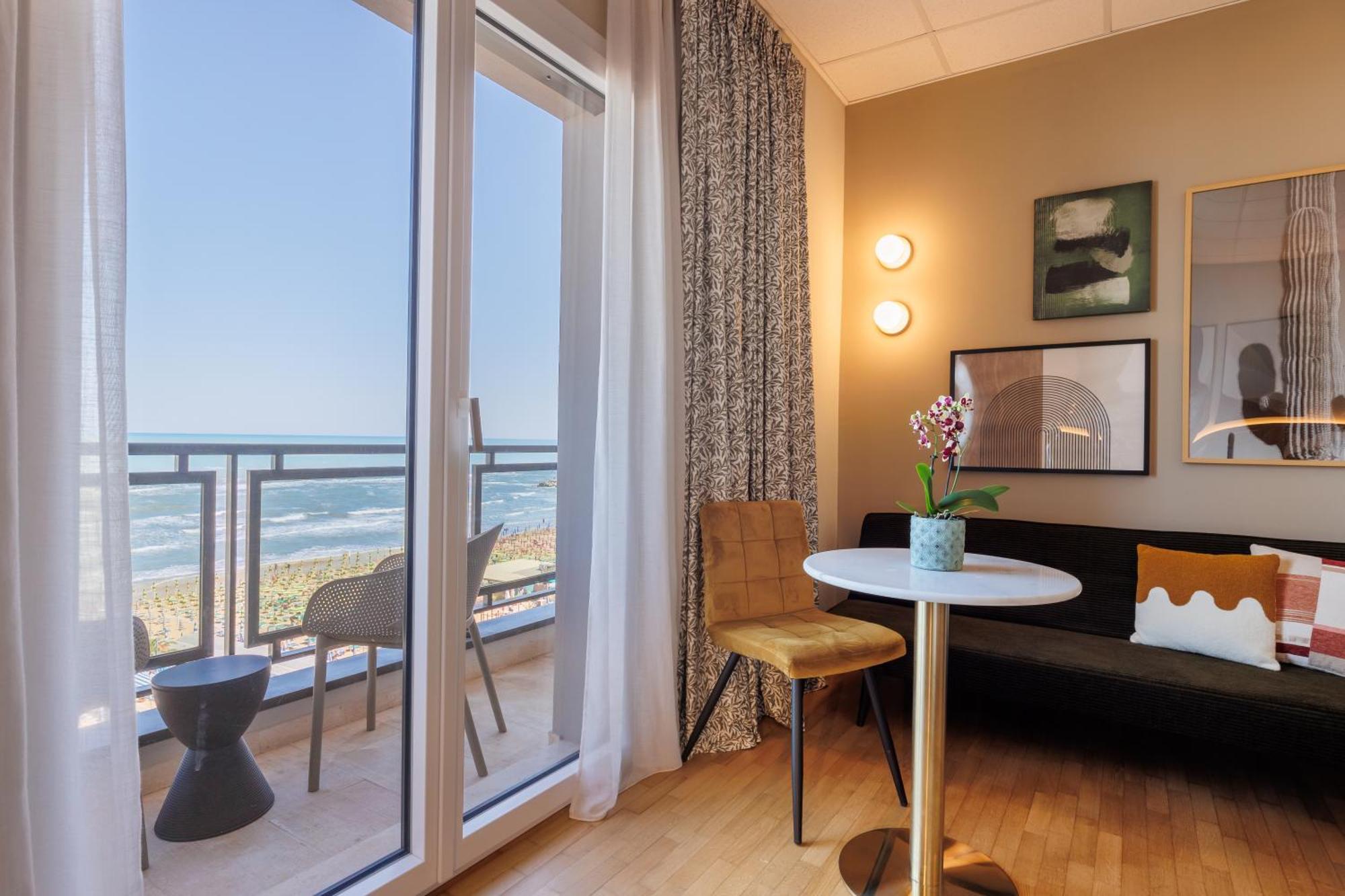 Charlie In Pesaro Hotel Exterior photo