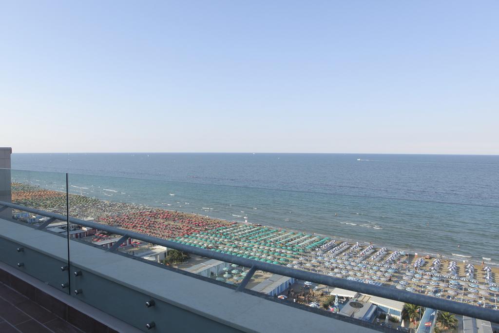 Charlie In Pesaro Hotel Exterior photo