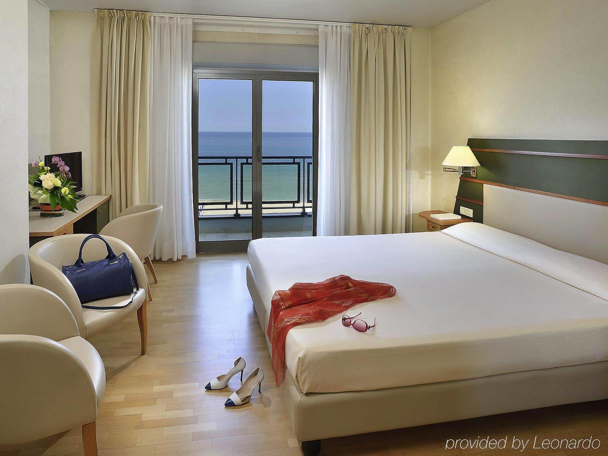Charlie In Pesaro Hotel Exterior photo
