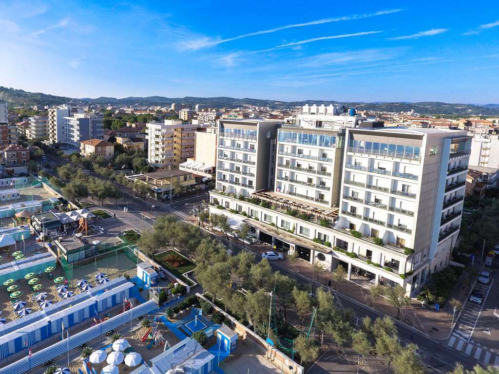 Charlie In Pesaro Hotel Exterior photo
